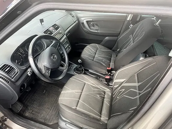 Skoda Fabia 2014 photo 5