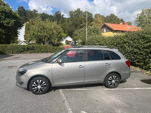 Skoda Fabia 2014 photo 2