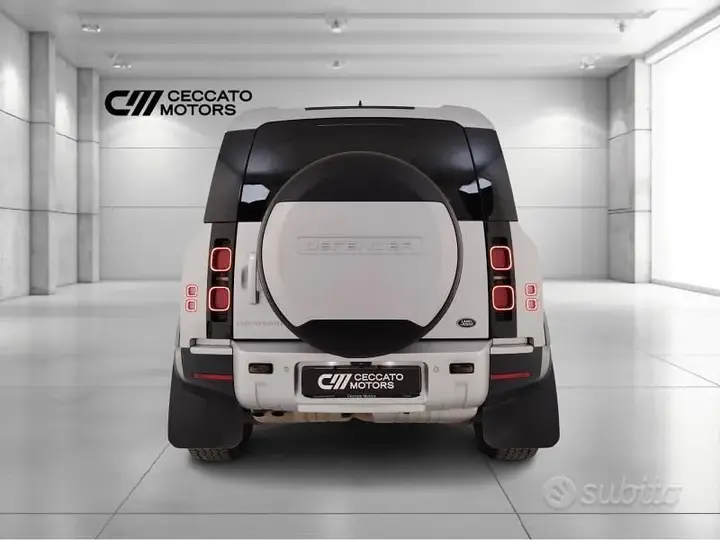 Land Rover Defender 2021 photo 5