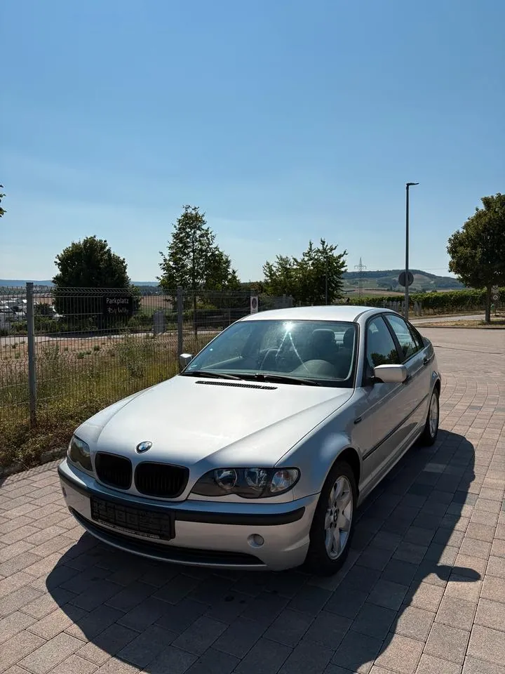 BMW 318I