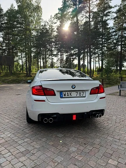 BMW 520D 2011 photo 2