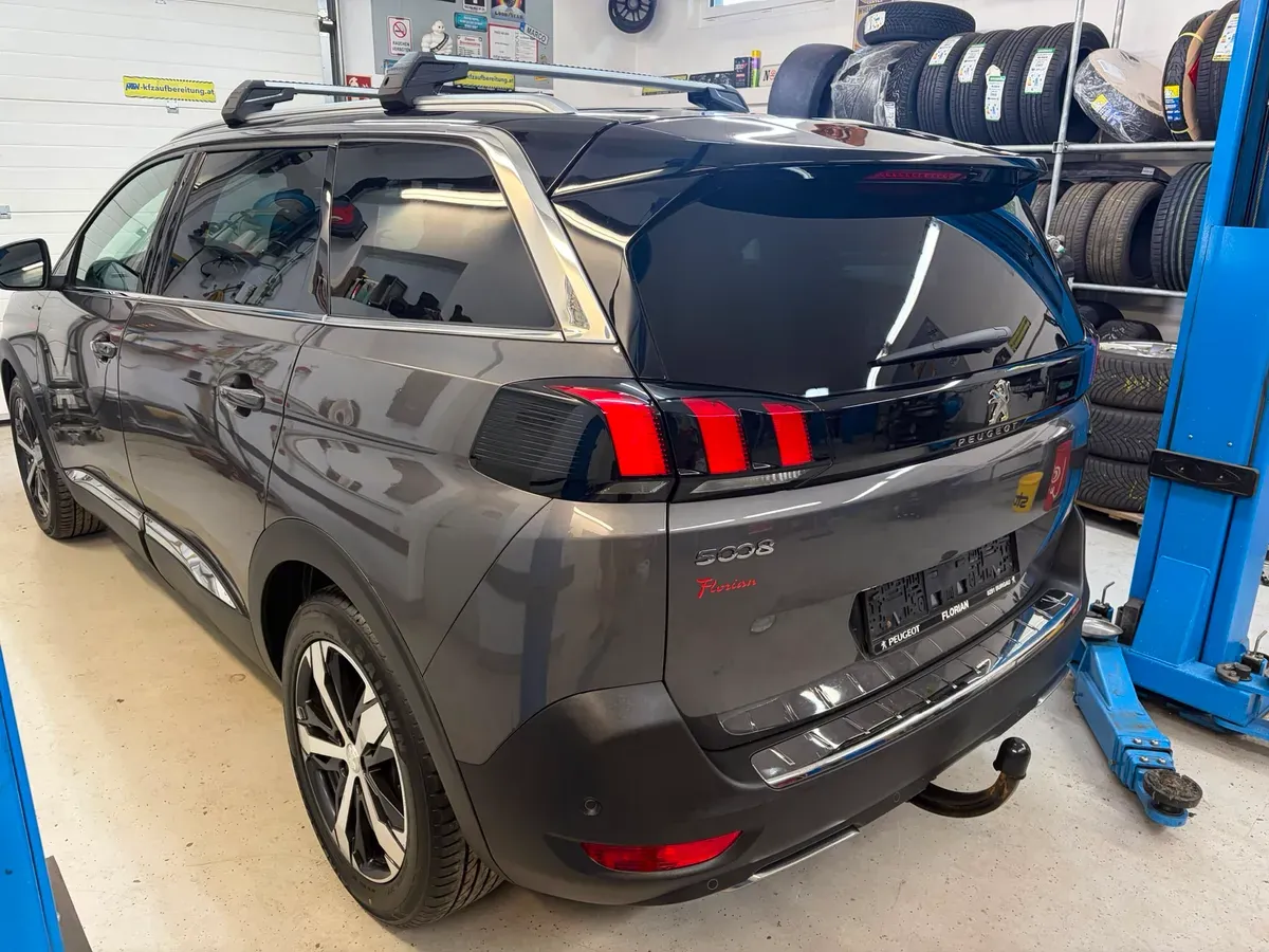 Peugeot 5008 2019 photo 3
