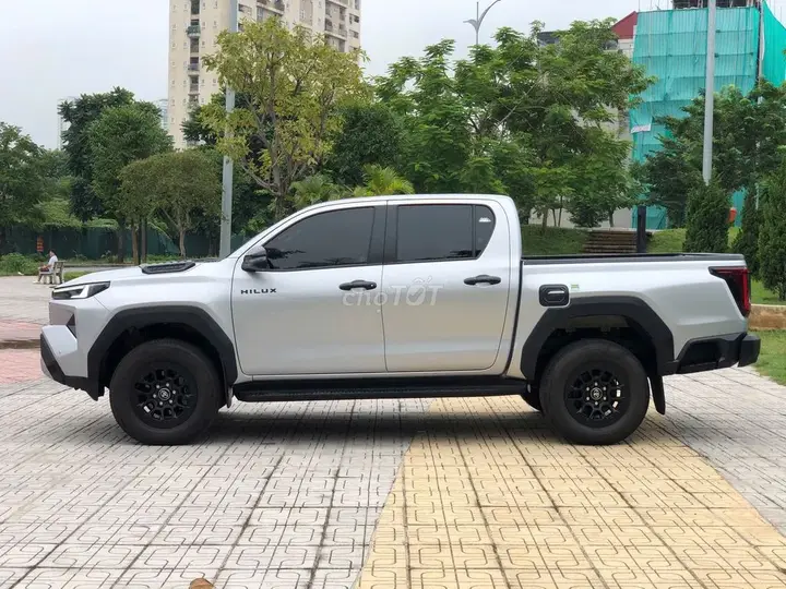 Toyota Hilux 2025 photo 3
