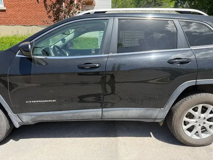 Jeep Cherokee 2016 photo 3