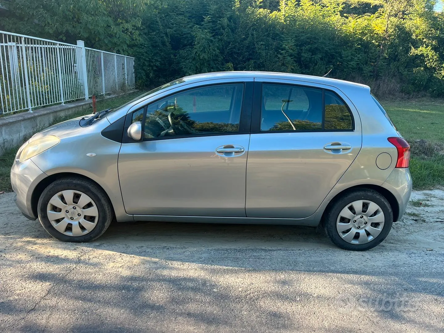 Toyota Yaris 2006 photo 4