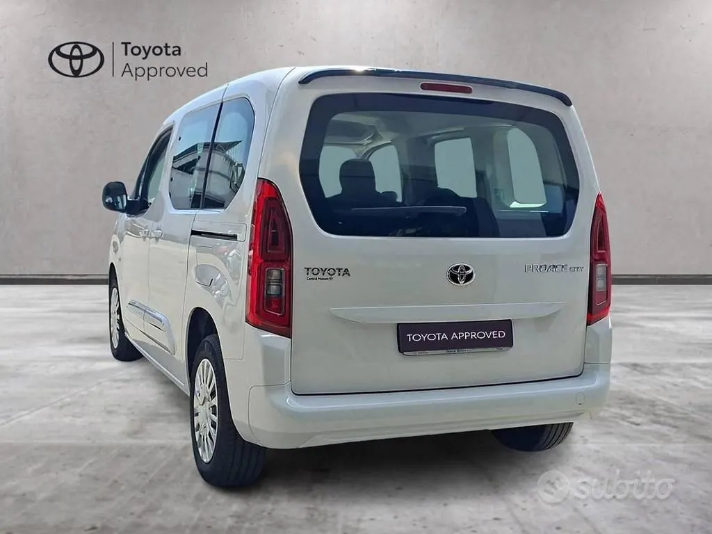 Toyota Proace City 2024 photo 3