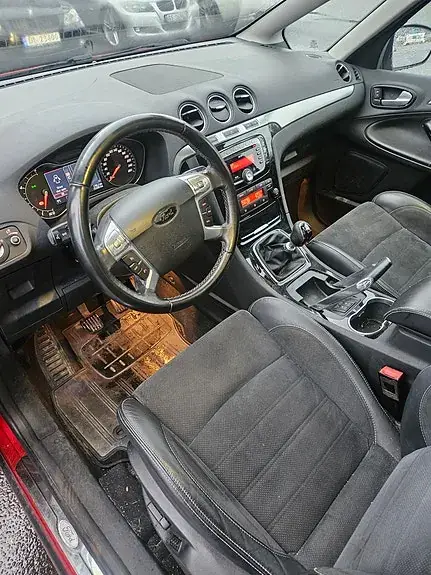 Ford S-Max 2012 photo 4