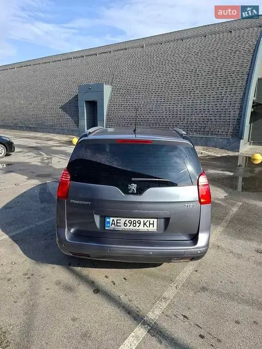 Peugeot 5008 2011 photo 5
