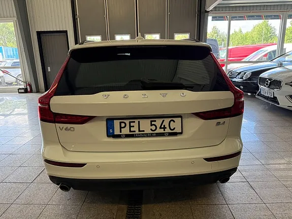 Volvo V60 2022 photo 4