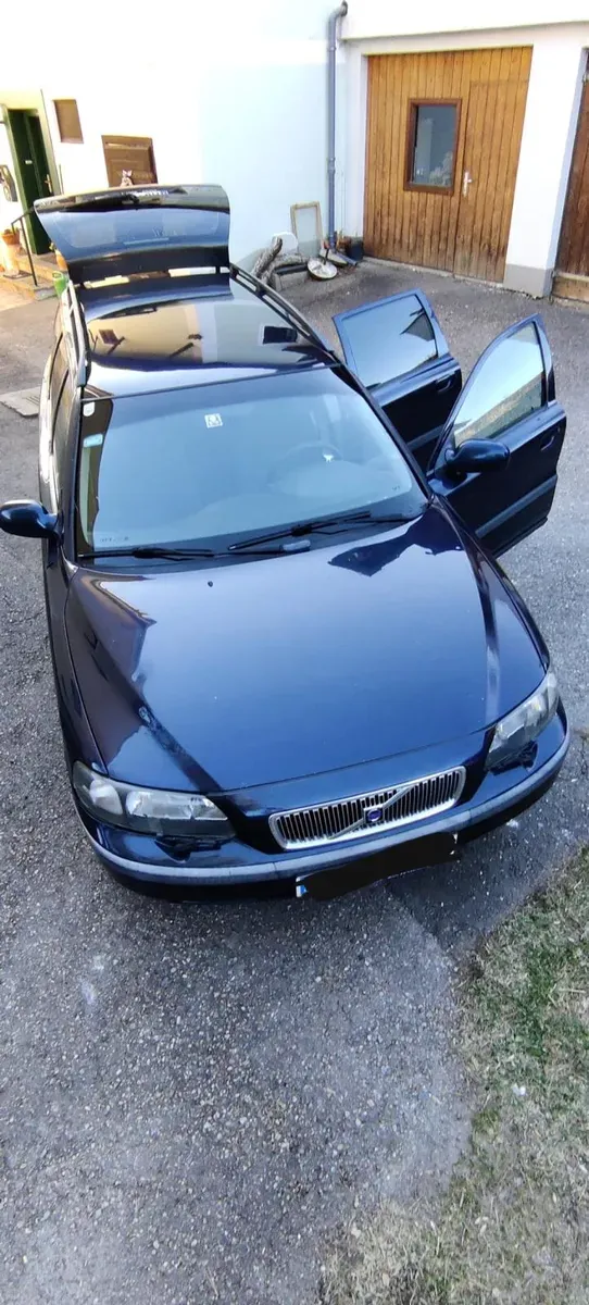 Volvo V70 2001 photo 2
