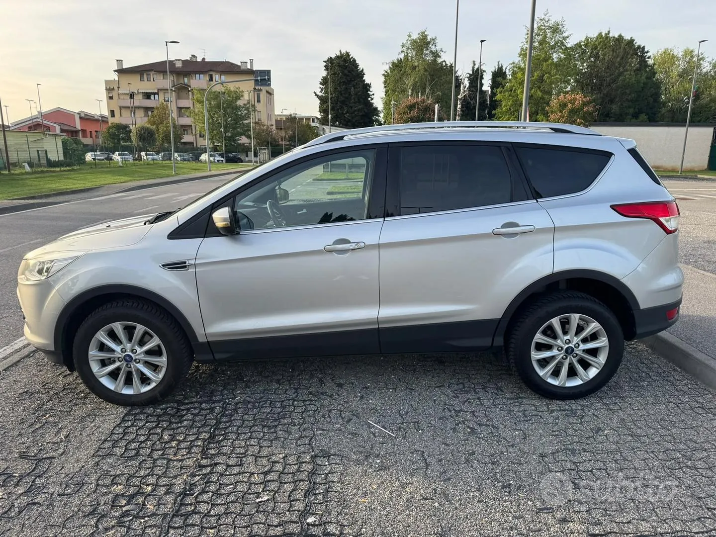 Ford Kuga 2016 photo 3