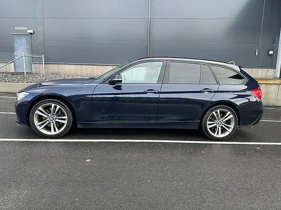 BMW 330D 2016 photo 2