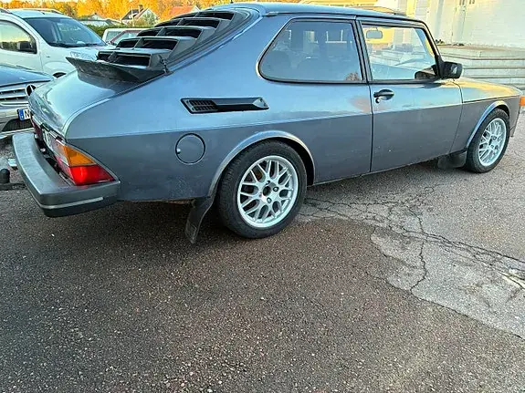 Saab 900 1982 photo 4