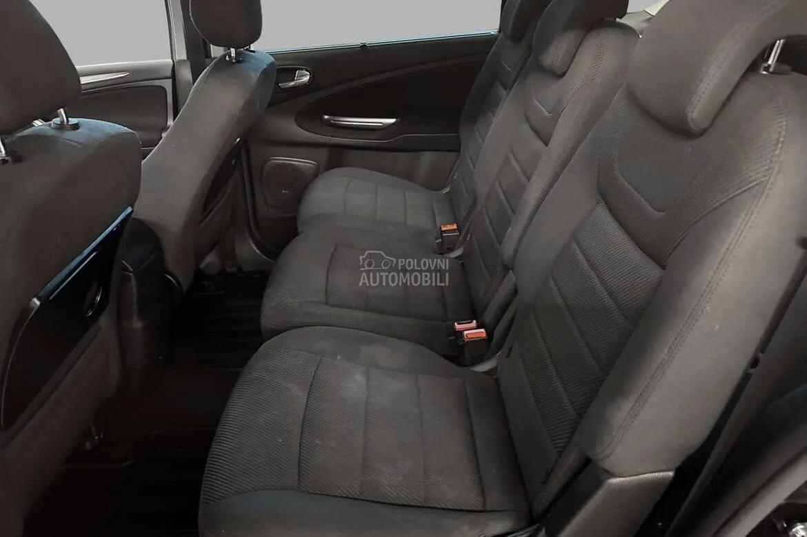 Ford S-Max 2013 photo 5