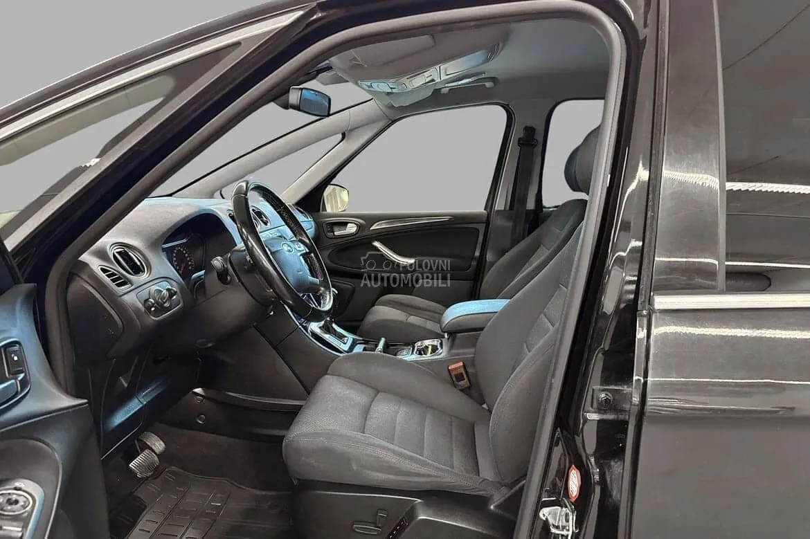 Ford S-Max 2013 photo 4