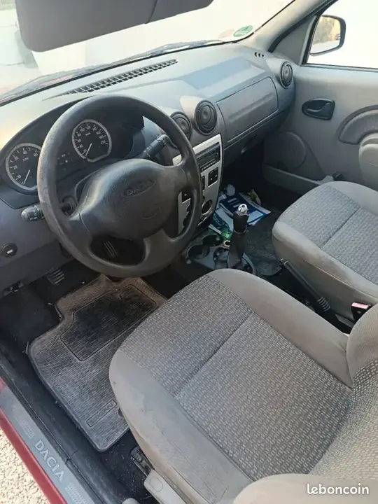 Dacia Logan 2007 photo 3