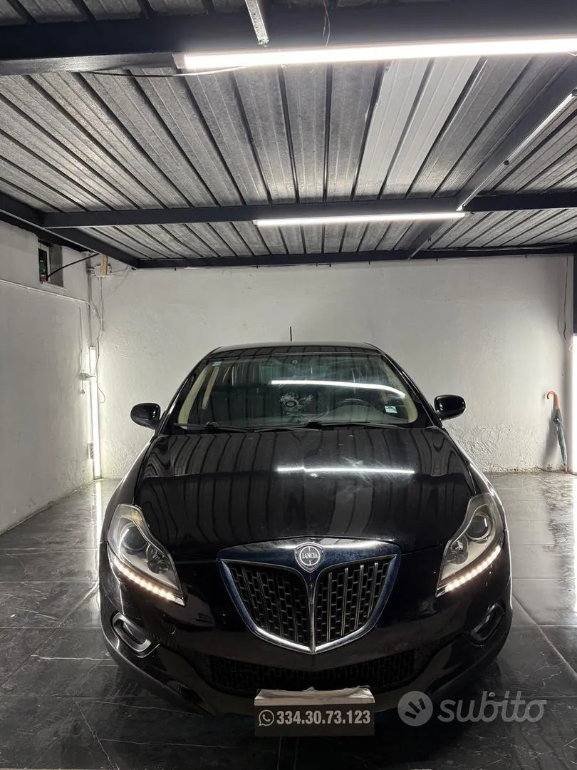 Lancia Delta 2011 photo 2