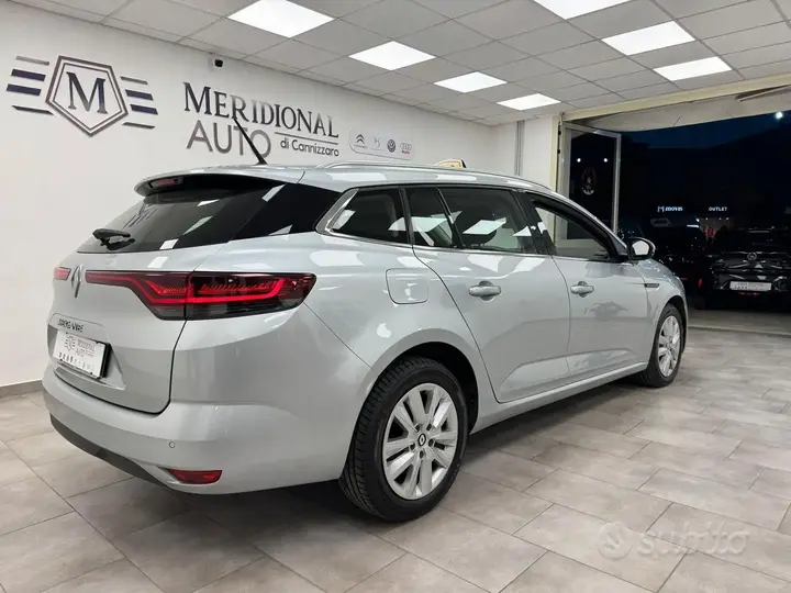 Renault Megane 2022 photo 4