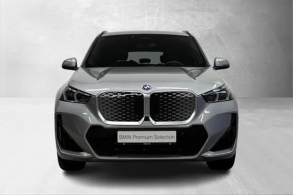 BMW Ix1 2026 photo 2
