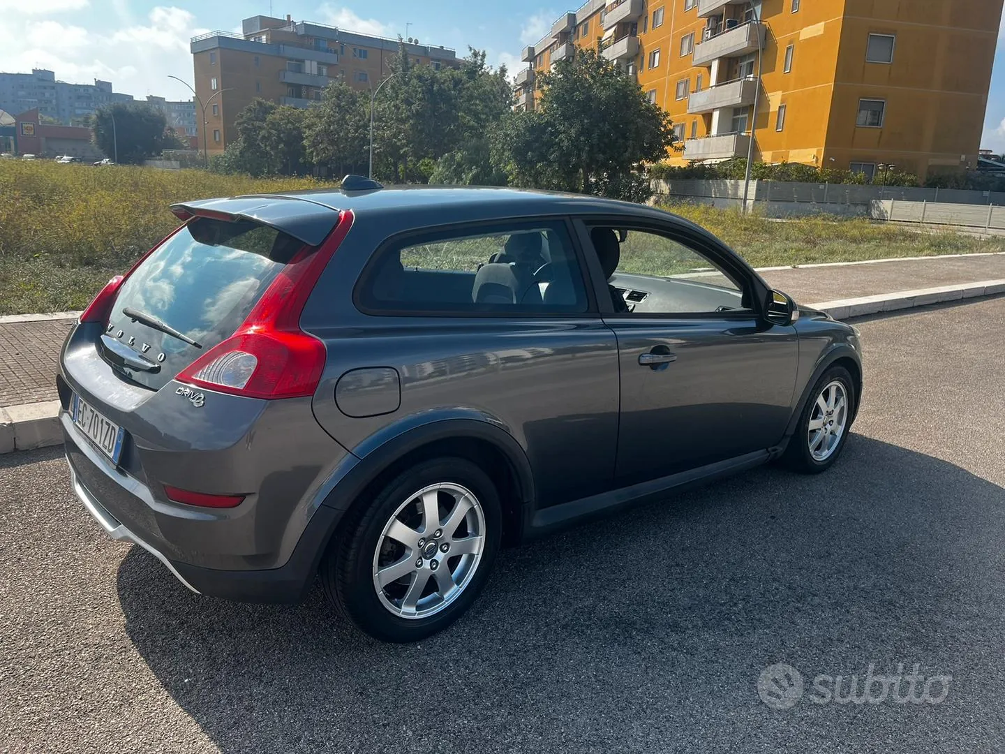 Volvo C30 2010 photo 2