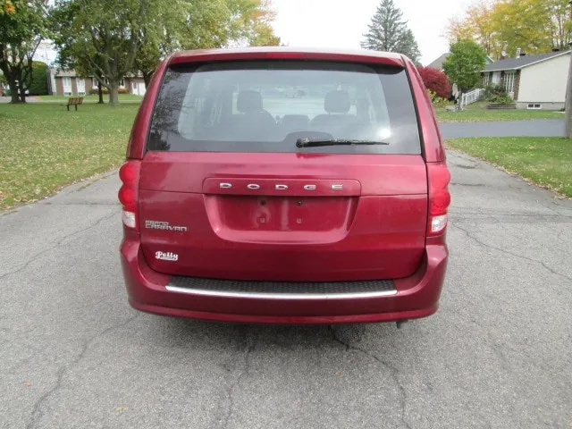 Dodge Grand Caravan 2016 photo 3