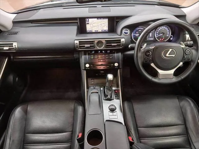 Lexus Is300H 2013 photo 3