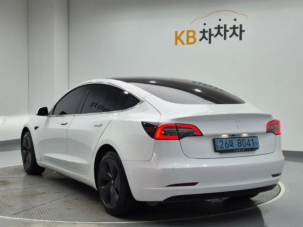Tesla Model 3 2020 photo 2