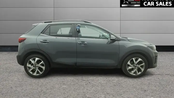 Kia Stonic 2022 photo 2