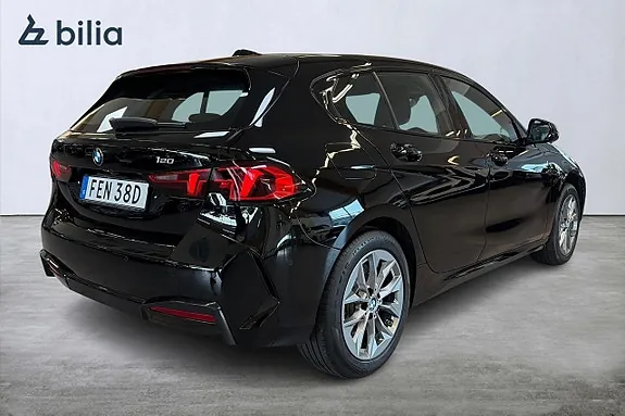 BMW 120 2026 photo 4