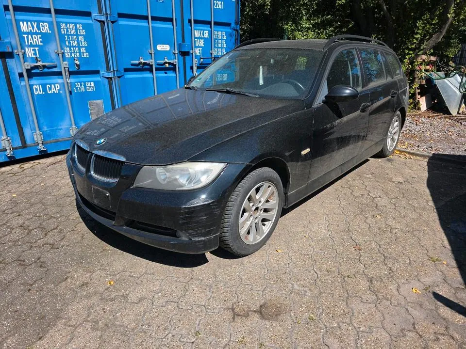 BMW E91 318I