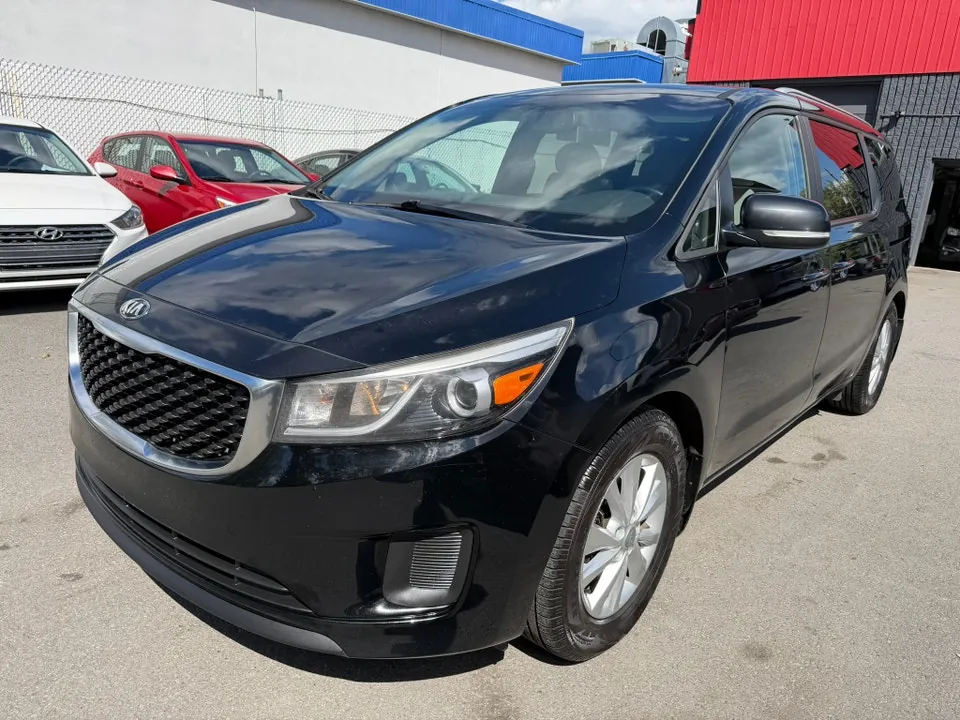 Kia Sedona 2016 photo 5