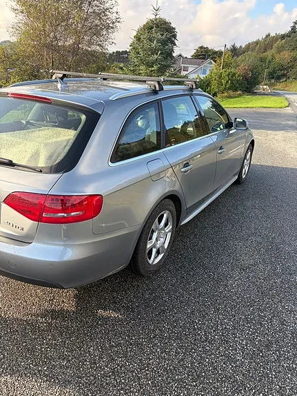 Audi A4 2010 photo 4