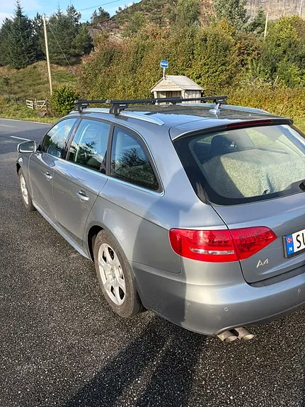 Audi A4 2010 photo 3
