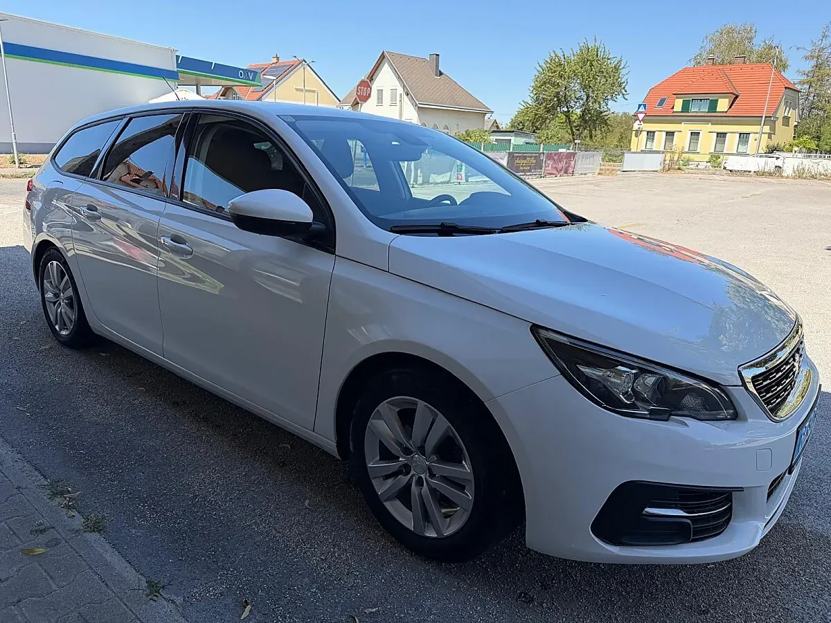 Peugeot 308 2020 photo 2