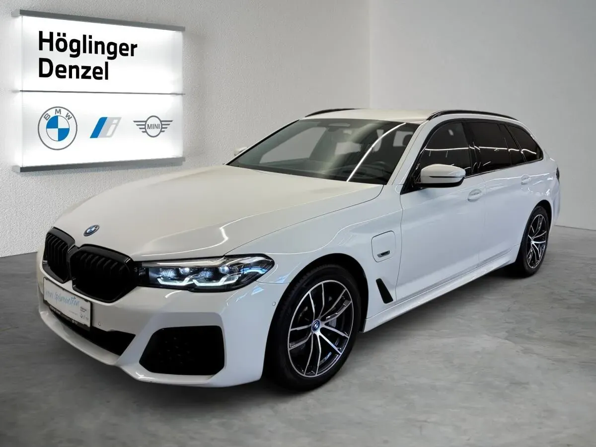 BMW 5 Series 2022 photo 2