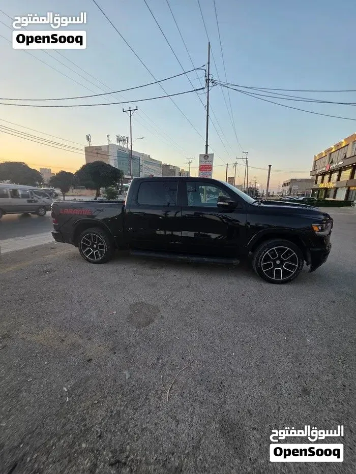 Dodge Ram Laramie 2022 photo 3