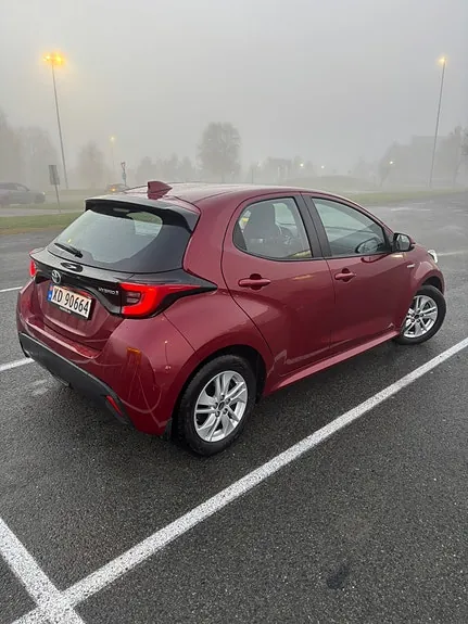 Toyota Yaris 2021 photo 2
