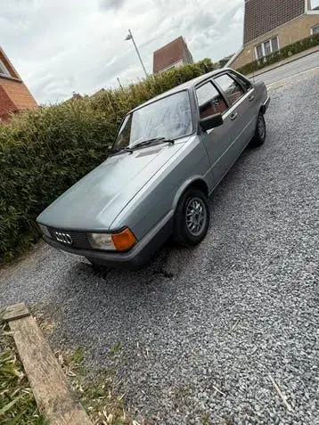Audi 80