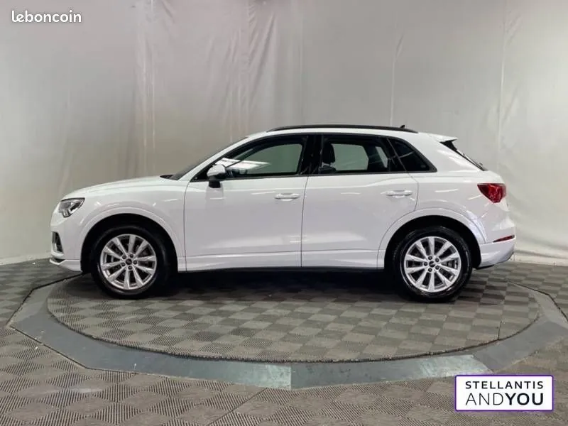 Audi Q3 2022 photo 2