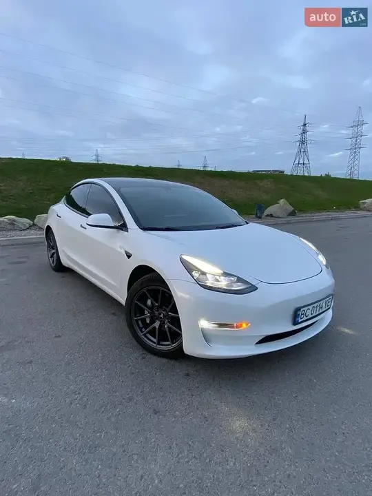 Tesla Model 3 2021 photo 5