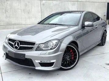 Mercedes-Benz C63 Amg 2011 photo 2