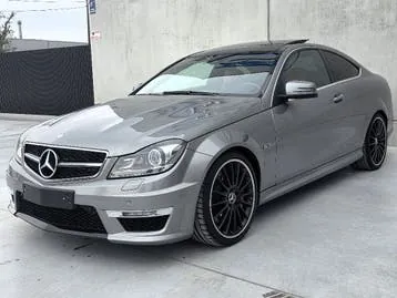 Mercedes-Benz C63 Amg 2011 photo 3