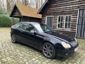 Mercedes-Benz C 180 Coupe