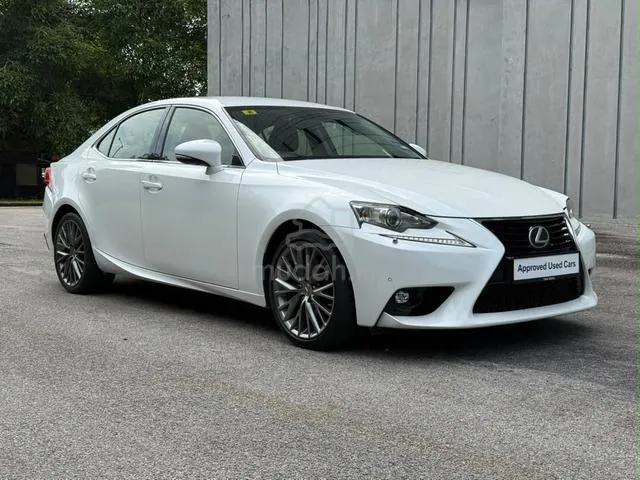 Lexus Is250