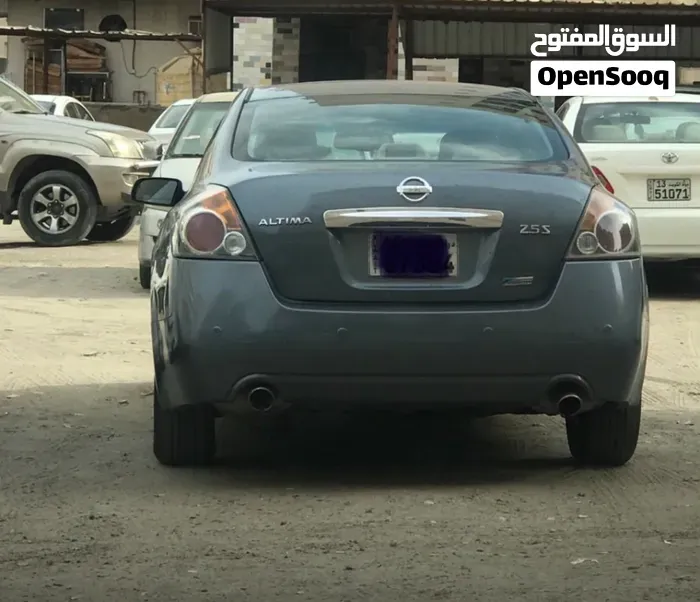 Nissan Altima 2010 photo 2