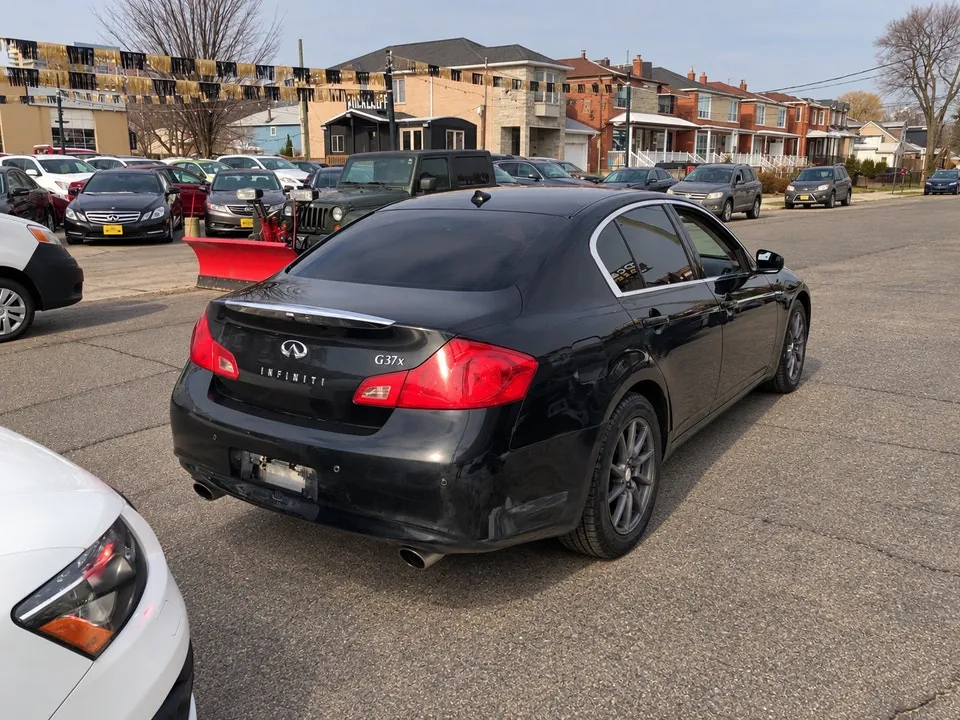 Infiniti G37X 2012 photo 4