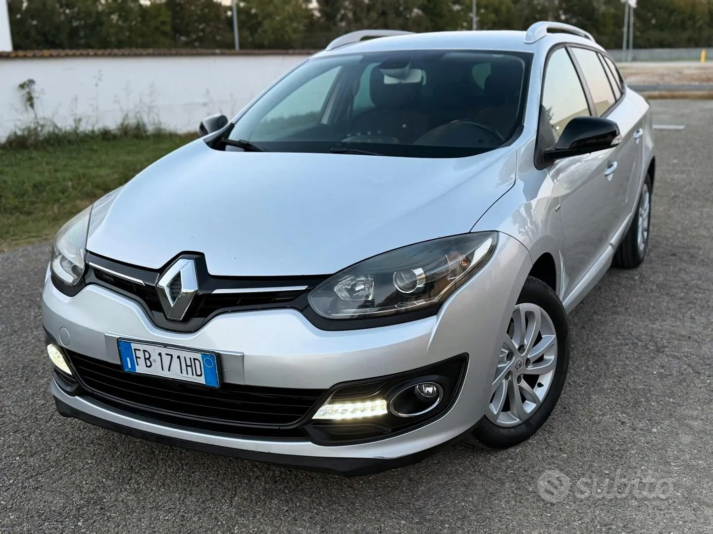 Renault Megane 2015 photo 4