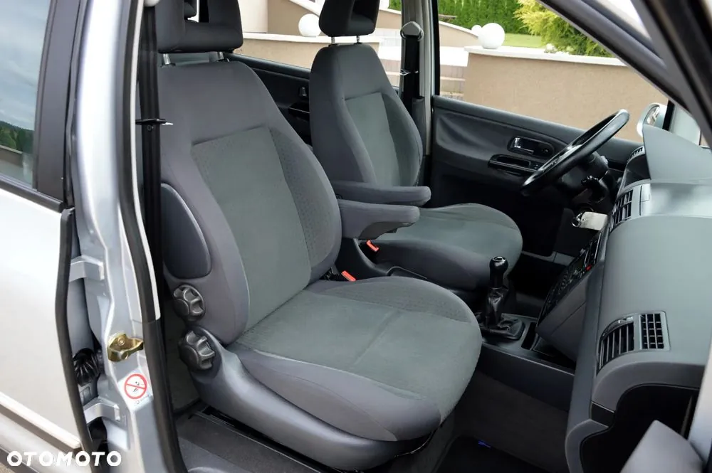 Volkswagen Sharan 2004 photo 5
