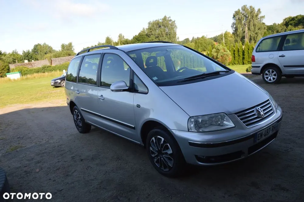 Volkswagen Sharan 2004 photo 2