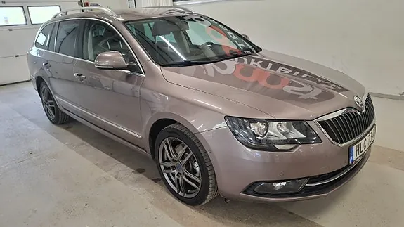 Skoda Superb 2014 photo 2
